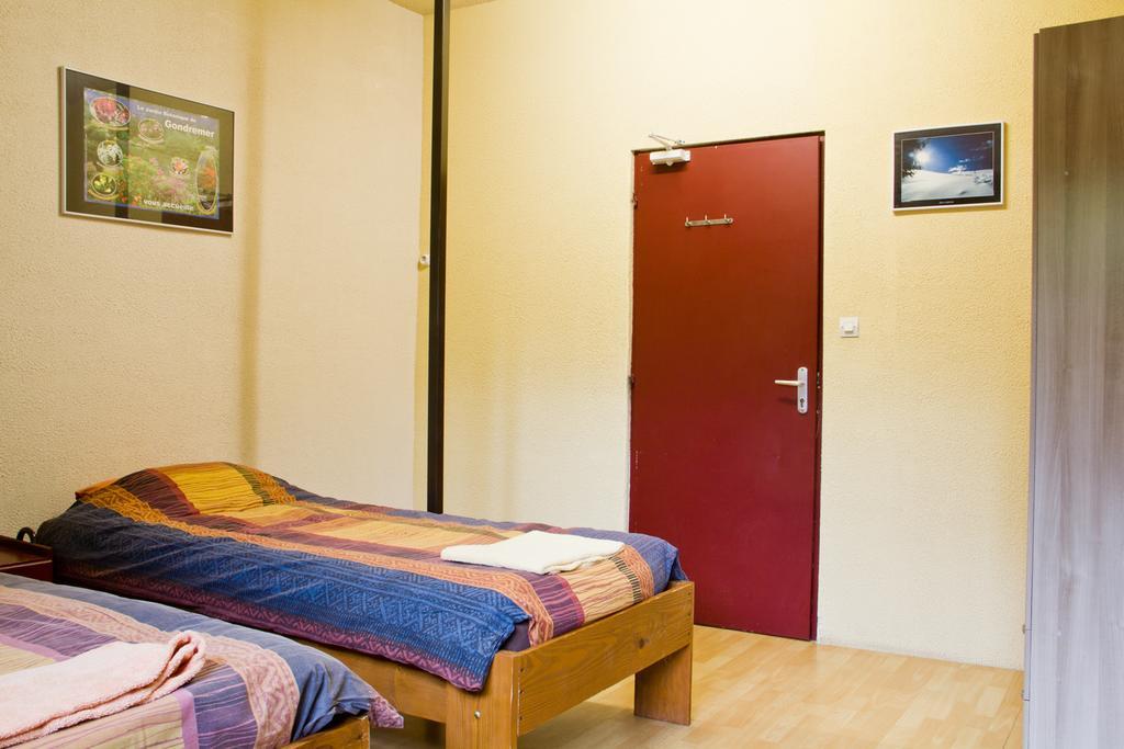 Auberge De La Haute Fourche Corravillers Δωμάτιο φωτογραφία